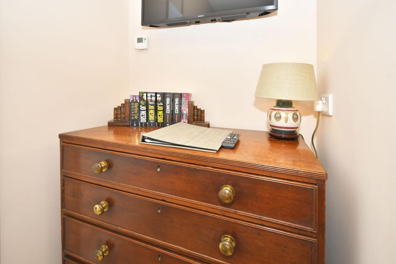 The Victoria Hotel Newcastle-under-Lyme Ngoại thất bức ảnh