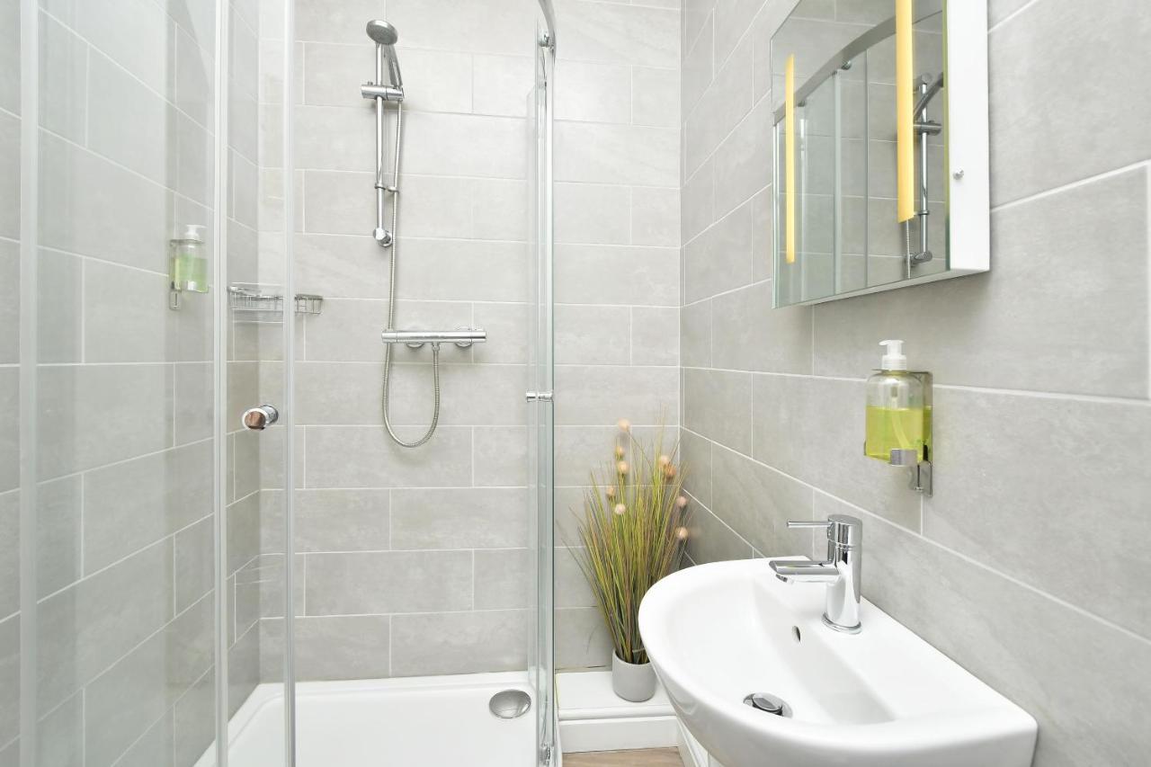 The Victoria Hotel Newcastle-under-Lyme Ngoại thất bức ảnh