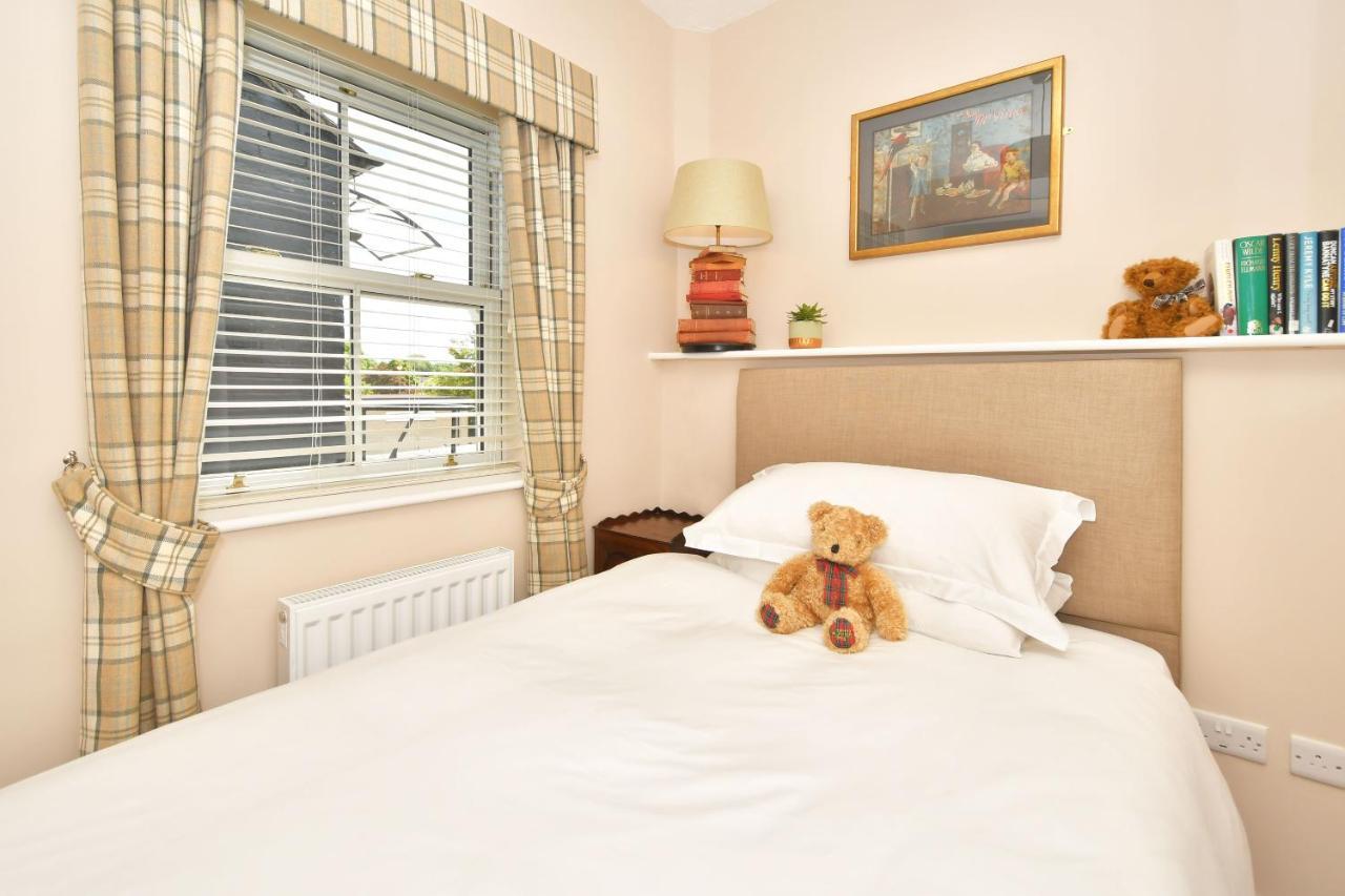 The Victoria Hotel Newcastle-under-Lyme Ngoại thất bức ảnh